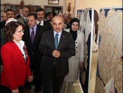 Bayanlar, Kadınlar Gününde Sergi Açtı