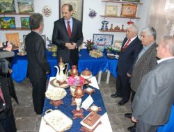 Ev Hanımlarının Yaptığı El Sanatları Görücüye Çıktı