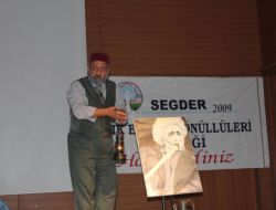 Safahat Mehmet Akif Dönüyor'a Büyük İlgi