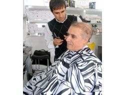 Kayserili Berber, İki Günlük Gelirini Eğitime Bağışlayacak