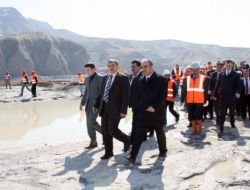 Bakan Eroğlu, Ilısu Barajı Dolgu Çalışmalarını Başlattı