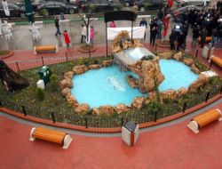 Vakıf Mahallesi Meydanı Açıldı