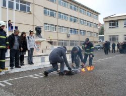 İtfaiye’den Öğrencilere Yangın Ve Deprem Semineri