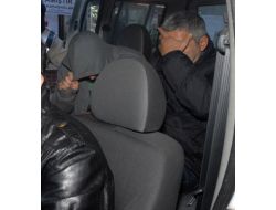 Atm'lere Kurdukları Düzenekle Vurgun Yapan İki Kişi Yakalandı