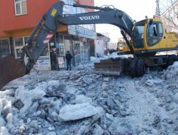 Patnos Belediyesi, Cadde Ve Sokak Temizliği İçin Seferber Oldu