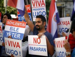 Genç Siviller, Generalleri Görevden Alan Lugo'yu Türkiye'ye Davet Etti
