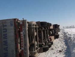 Ağrı-Eleşkirt Yolunda Trafik Kazası