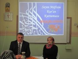 Kur'an Kurslarına Bilgisayar Ve Projeksiyon Cihazı Alındı