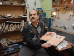 Hobi Ahşap Bilgilerini Kitap Haline Getiriyor