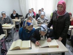 62 Yaşında Önce Okumayı Sonra Kur'an–ı Öğrendi