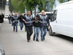 Askere Gidecek Arkadaşlarına Para Bulmak İçin Hırsızlık Yapmışlar