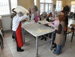 Gölbaşılı Kadınlara Pasta-börek Kursu