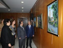 Ressam Çelik İlk Kişisel Sergisini Açtı