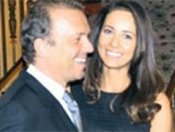 Cem Uzan, Fransız güzelle aşkı inkar etti!