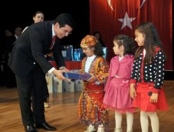 Kepez'de İstiklal Marşı'nı En İyi Okuyan Öğrenciler Ödüllendirildi