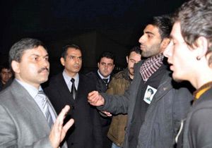 Protestocu öğrenci okuldan atıldı