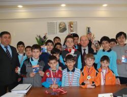 Gülen Koleji Satrançta Ustalığını Konuşturdu