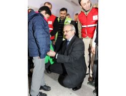 Güney Kore'den Depremzedelere Giyecek Yardımı