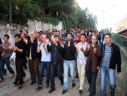 Maaşlarını Kesintili Alan Maden İşçileri Eylem Yaptı!