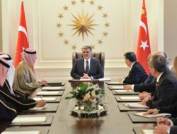 Prens Faisal, Çankaya Köşkü’ndeydi..