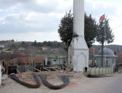 Yanan Hamitabat Camii Yeniden Yapılacak