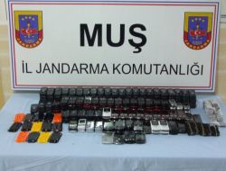 Yolcunun Valizinden 263 Kaçak Cep Telefonu