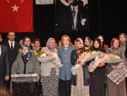 Kadın Çiftçi Yarışmada Birinci Oldu Cumhuriyet Altınını Kaptı