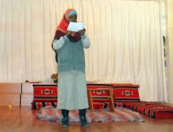 Somalili Öğrencilerin Okuduğu Necid Çöllerinde Şiiri Beğenildi