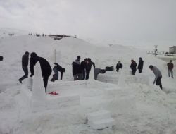 Üniversite Öğrencilerinin Kardan Tasarımları Beğenildi