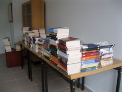 Çesder’den Anadolu Lisesi'ne Kitap Desteği