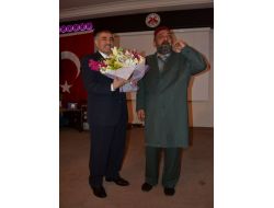 ‘safahat-mehmet Akif Dönüyor’ Oyununu 10 Bin Kişi İzledi