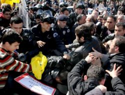 4+4+4 Eyleminde Arbede Çıktı