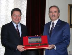 Babacan, Bursa Büyükşehir Belediyesi'ni Ziyaret Etti