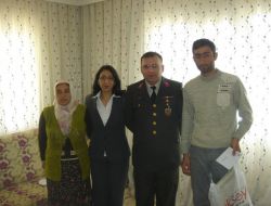 Jandarma Komutanı Şehit Ailelerini Ziyaret Etti