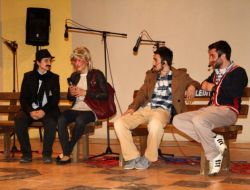 'Hayatla Dalga Geçen Adam' İzleyenleri Kahkahaya Boğdu