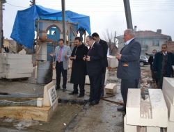 Tbmm İdare Amiri Salim Uslu, Atıf Hoca'nın Kabrini Ziyaret Etti