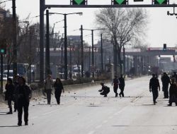 Kazlıçeşme'ye Girmek İsteyen Grup, Belediye Otobüsünü Taş Yağmuruna Tuttu