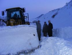 Varto’da İki Gündür Süren Fırtına Hayatı Felce Uğrattı