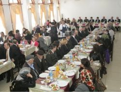 Vali Öz, Şehit Yakınları Ve Gazilere Yemek Verdi