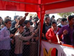 6 Bin Metrekarelik Mangal Denemesindeki İzdihamda Sahne Çöktü