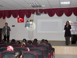 Birecikli Kız Öğrencilere Üniversitede Başarı Semineri