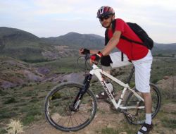 Mayınla Ayağı Kopan Afgan Genç, Azmi Sayesinde Yüksek Lisansa Devam Ediyor