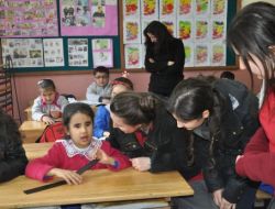 Ufuklu Öğrenciler Görme Engelli Kardeşlerini Ziyaret Etti