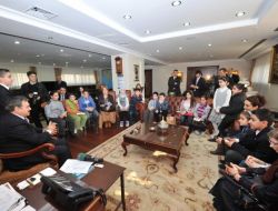 Bakan Eroğlu, Çocuk Meclisi Üyelerini Kabul Etti
