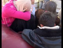 Zulümden Kurtulmak İçin Terlikle Ülkelerinden Kaçtılar