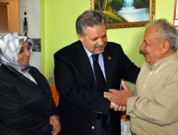 Vali Kahraman: Yaşlılar Bizim Mazimizdir