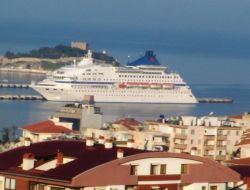 Kuşadası’nın Kruvaziyer Siftahı Komşudan
