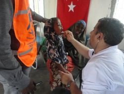 Afrika'da Çocukları Türk Doktorlar Sünnet Etti