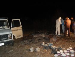 Aydınlanmak İçin Yaktıkları Mum Kendilerini De Yaktı