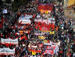 Aleviler, Zorunlu Din Dersi İle Diyanet İşleri Başkanlığı'nın Kaldırılmasını İstedi